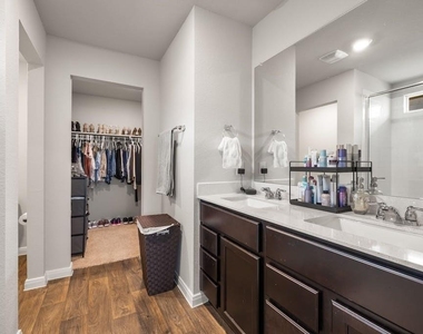14013 Heywood Dr - Photo Thumbnail 24