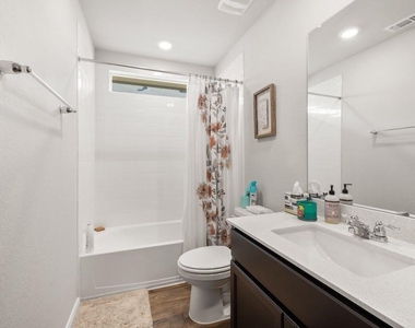 14013 Heywood Dr - Photo Thumbnail 12