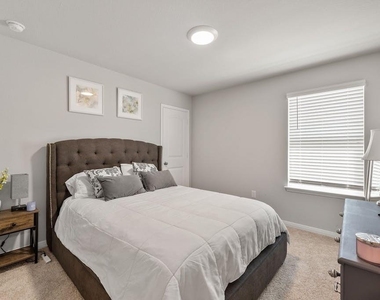 14013 Heywood Dr - Photo Thumbnail 21