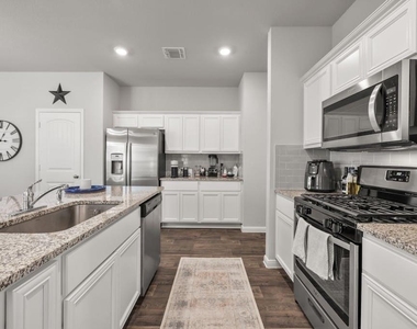 14013 Heywood Dr - Photo Thumbnail 20