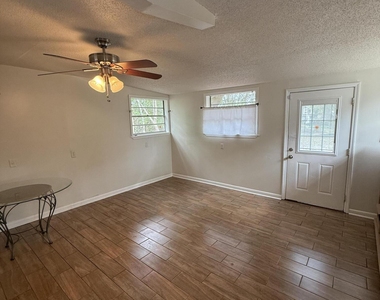 909 La Marche Drive - Photo Thumbnail 3