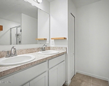 3231 Penny Cove Lane - Photo Thumbnail 19