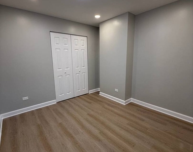 3247 W Thomas Street - Photo Thumbnail 6