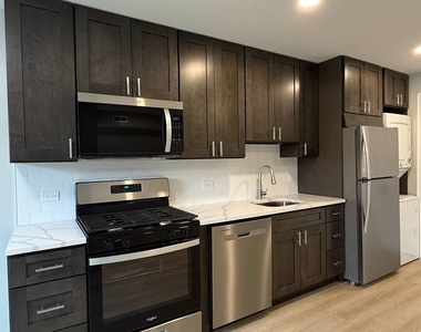 3247 W Thomas Street - Photo Thumbnail 1