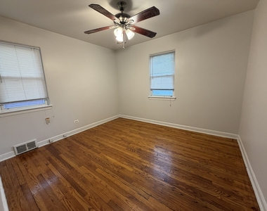 312 E 83rd Street - Photo Thumbnail 13