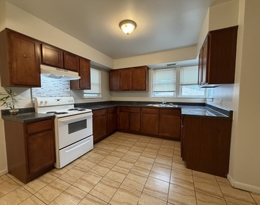 312 E 83rd Street - Photo Thumbnail 10