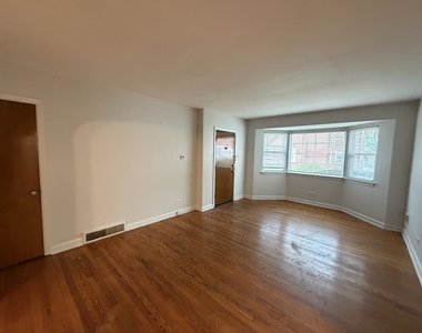 312 E 83rd Street - Photo Thumbnail 4