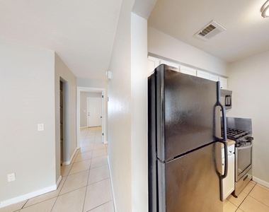 1010 Bronson Street - Photo Thumbnail 5