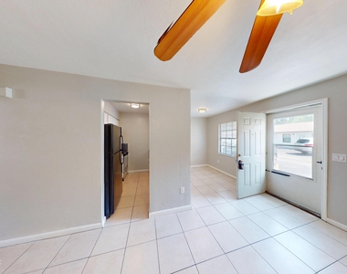 1010 Bronson Street - Photo Thumbnail 3