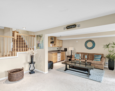 1263 Tamarack Drive - Photo Thumbnail 28
