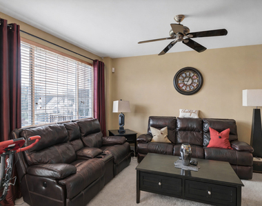1263 Tamarack Drive - Photo Thumbnail 7