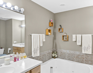 1263 Tamarack Drive - Photo Thumbnail 19