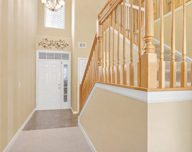 1263 Tamarack Drive - Photo Thumbnail 4