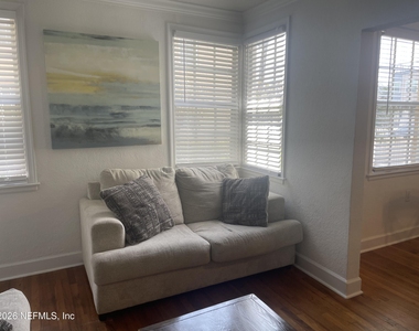 319 1st Avenue N - Photo Thumbnail 6