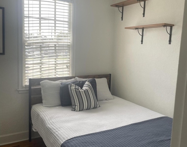 319 1st Avenue N - Photo Thumbnail 22