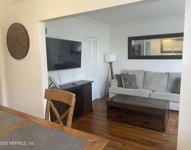 319 1st Avenue N - Photo Thumbnail 12