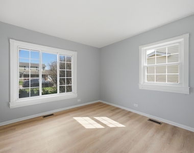 593 Bristol Lane - Photo Thumbnail 20