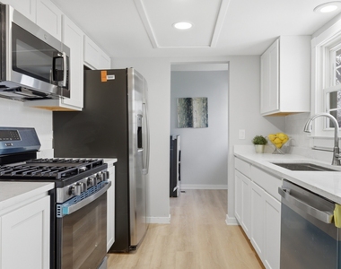 593 Bristol Lane - Photo Thumbnail 13