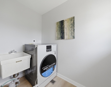 593 Bristol Lane - Photo Thumbnail 21