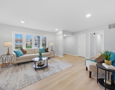 593 Bristol Lane - Photo Thumbnail 9