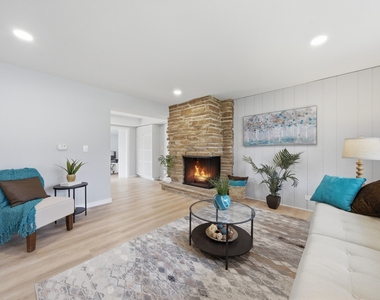 593 Bristol Lane - Photo Thumbnail 3