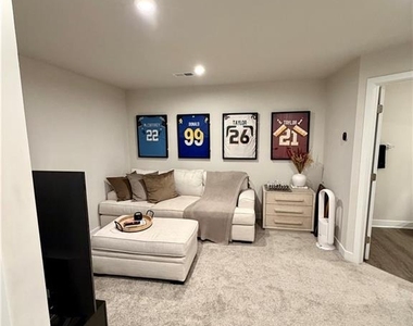 2000 Fortuna Street - Photo Thumbnail 1
