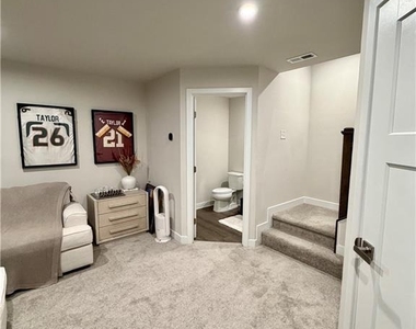 2000 Fortuna Street - Photo Thumbnail 2