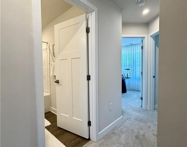 2000 Fortuna Street - Photo Thumbnail 10