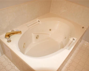 6725 Ridge Moore Drive - Photo Thumbnail 13