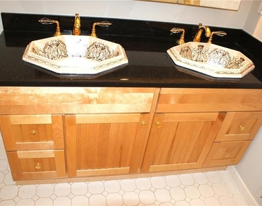 6725 Ridge Moore Drive - Photo Thumbnail 14