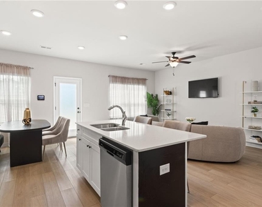 2538 Polaris Way Sw - Photo Thumbnail 10