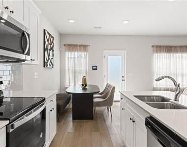 2538 Polaris Way Sw - Photo Thumbnail 9
