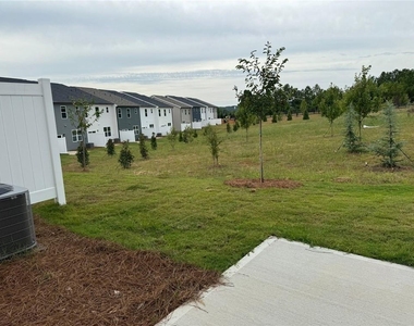 98 Toter Trace - Photo Thumbnail 9