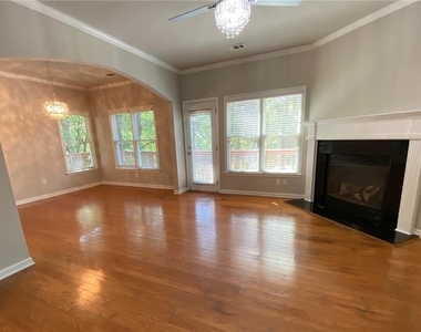 1664 Oakbrook Lake Drive - Photo Thumbnail 39