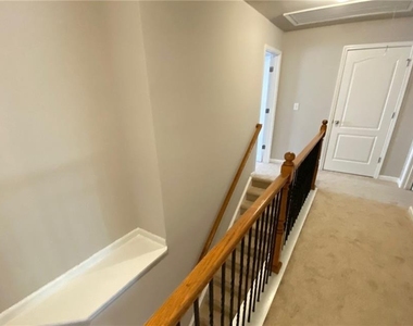 1664 Oakbrook Lake Drive - Photo Thumbnail 28