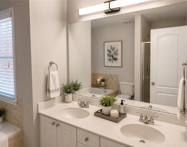 1664 Oakbrook Lake Drive - Photo Thumbnail 47