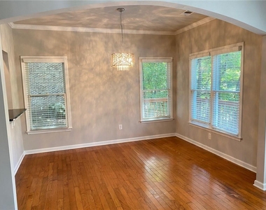 1664 Oakbrook Lake Drive - Photo Thumbnail 43