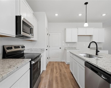 299 Summit View Lane - Photo Thumbnail 6