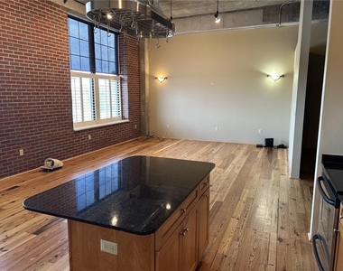 6105 Blue Stone Road - Photo Thumbnail 6