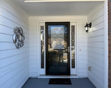 2029 Manor Oak Lane - Photo Thumbnail 4