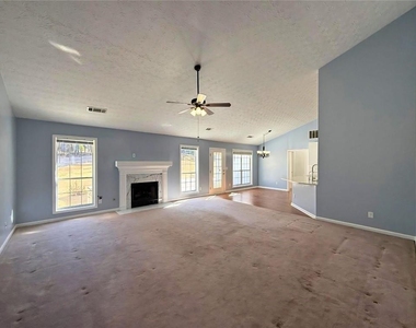 2029 Manor Oak Lane - Photo Thumbnail 7