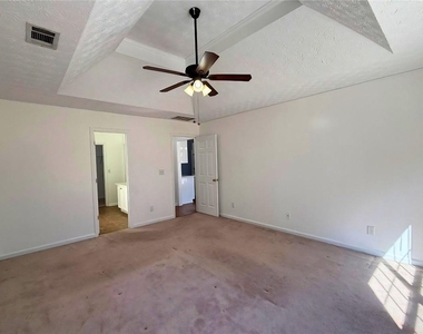 2029 Manor Oak Lane - Photo Thumbnail 16