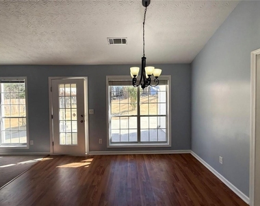 2029 Manor Oak Lane - Photo Thumbnail 8