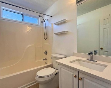 2029 Manor Oak Lane - Photo Thumbnail 22