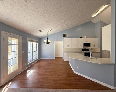 2029 Manor Oak Lane - Photo Thumbnail 9
