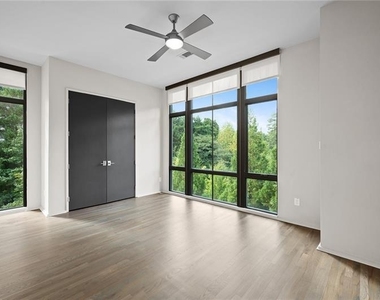 721 Longleaf Drive Ne - Photo Thumbnail 15