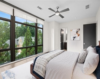 721 Longleaf Drive Ne - Photo Thumbnail 14
