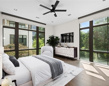 721 Longleaf Drive Ne - Photo Thumbnail 18