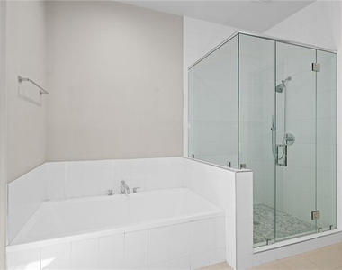 721 Longleaf Drive Ne - Photo Thumbnail 22