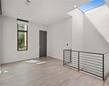 721 Longleaf Drive Ne - Photo Thumbnail 26